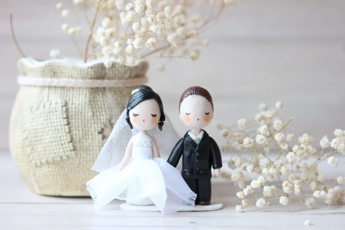 Custom Wedding Figurines For Cake, Personalised Cake Toppers, Wedding Couple Statue, Hand-made Couple Figurine, Nice Looking Bride and Groom