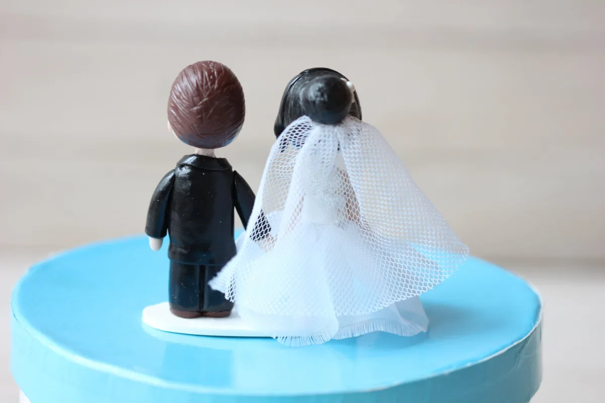 Custom Wedding Figurines For Cake, Personalised Cake Toppers, Wedding Couple Statue, Hand-made Couple Figurine, Nice Looking Bride and Groom 7