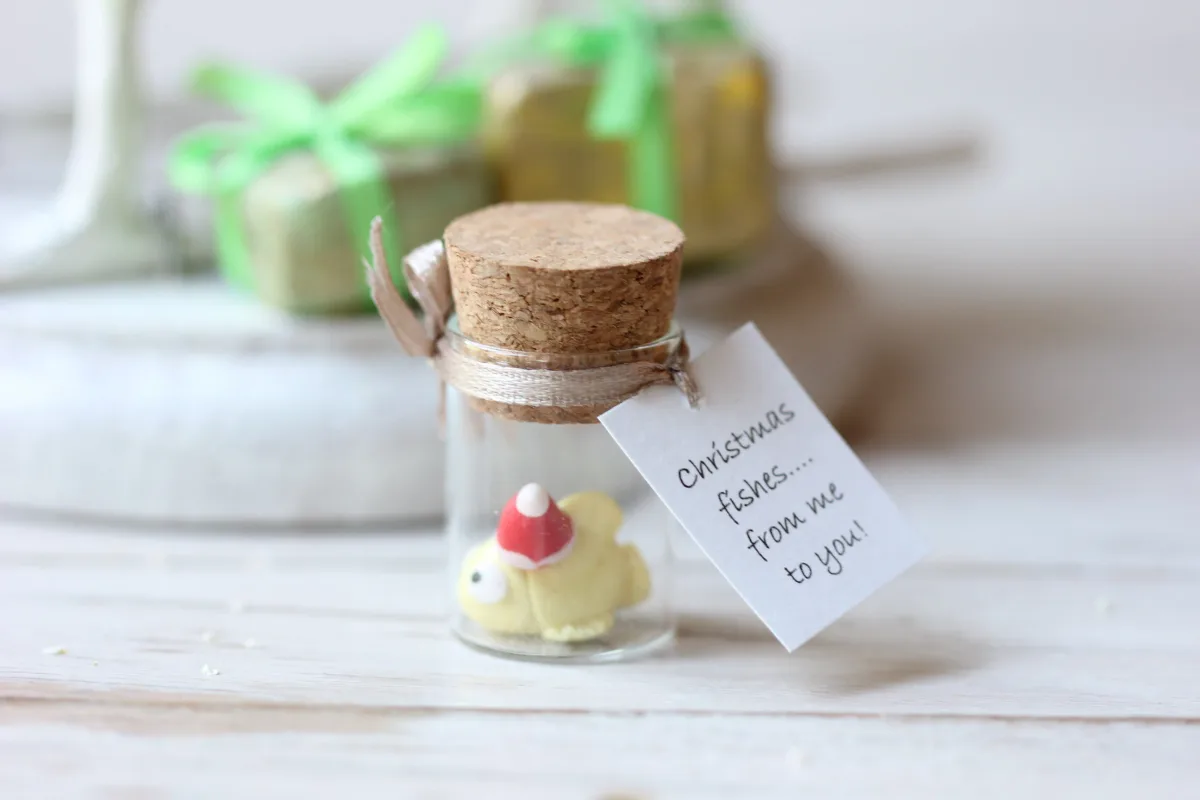 Christmas Fish Gift Glass Bottle Punny Message Personalized Label Fish Gift for Fishing Lovers Gift For a Fisherman Customized Party Favors 2