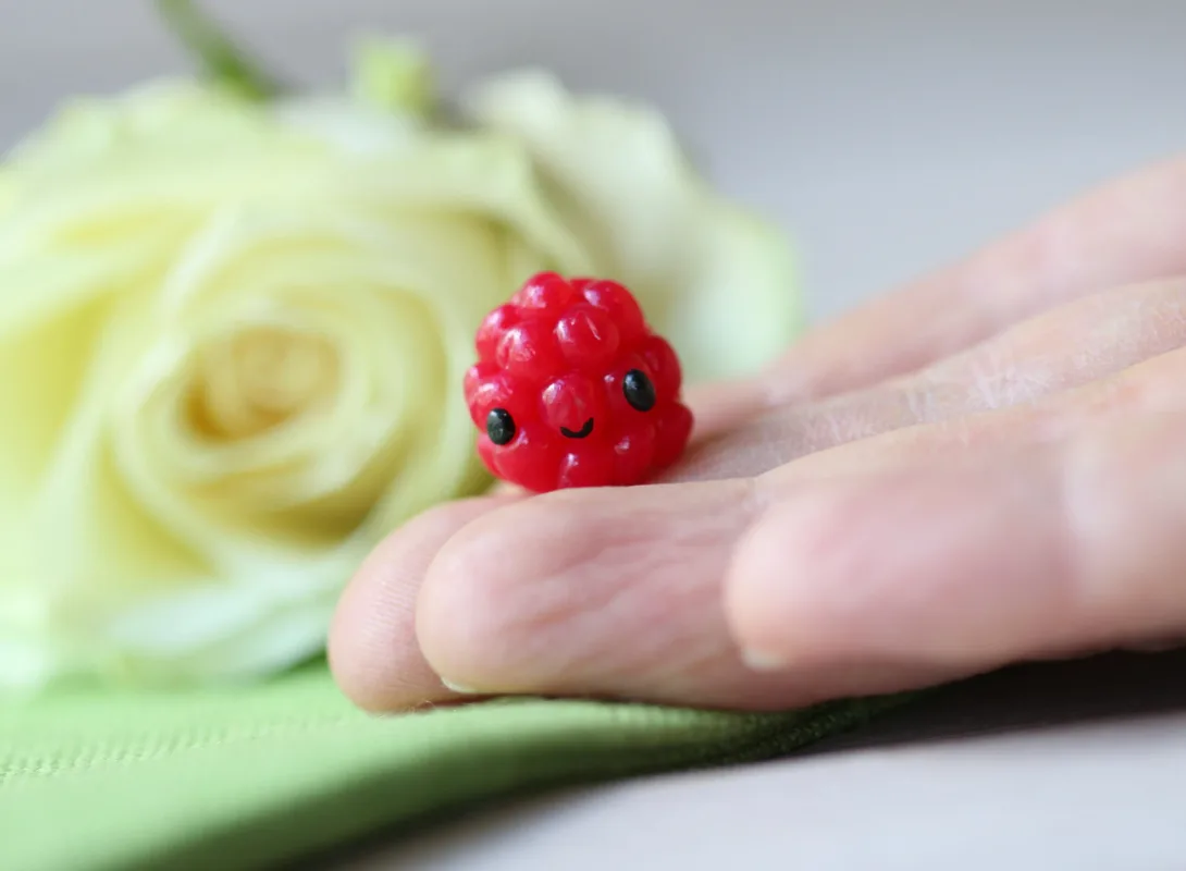 Girlfriend Gift Boyfriend Gift Raspberry Figurine Mothers Day Valentine's Day Christmas Gift For Her For Him Сute Postcard Alternative 3