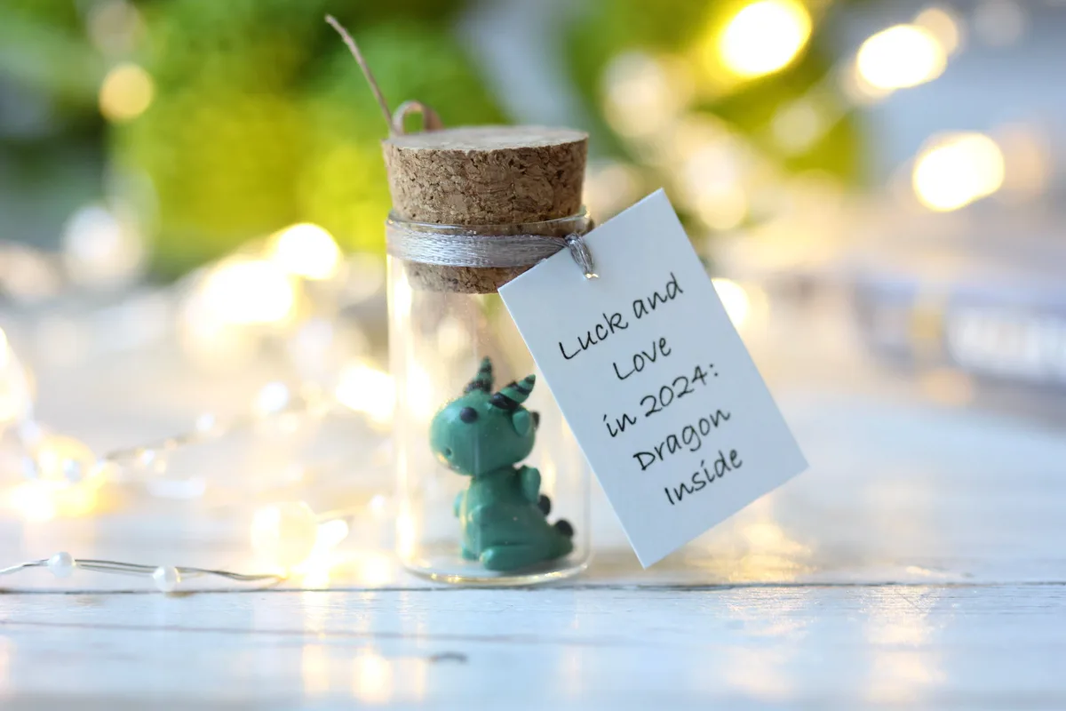 Magical Dragon in a Glass Bottle Green Serenity Personalized New Year Christmas Gift for Friends Colleagues Family Reunion Party Favors 8