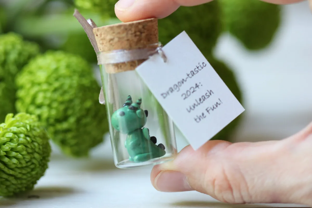 Magical Dragon in a Glass Bottle Green Serenity Personalized New Year Christmas Gift for Friends Colleagues Family Reunion Party Favors 9