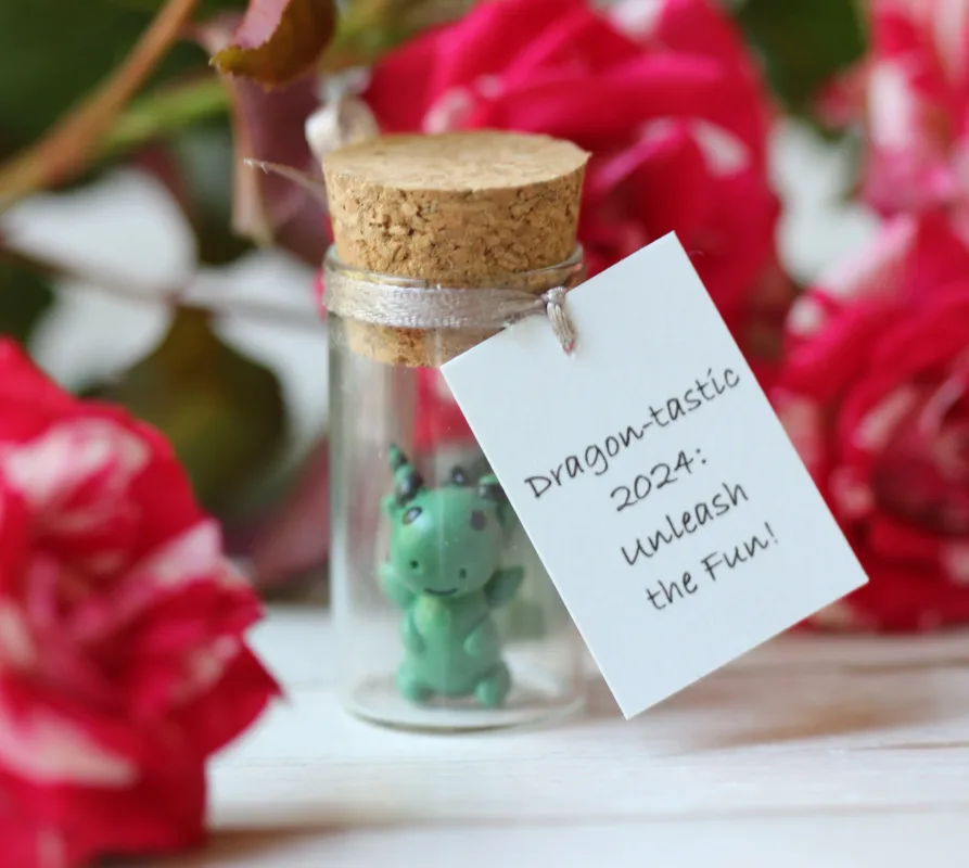 Mini Dragon in a Bottle with Customizable Message Personalized New Year Christmas Gift for Friends Colleagues Family Reunion Party Favors 2