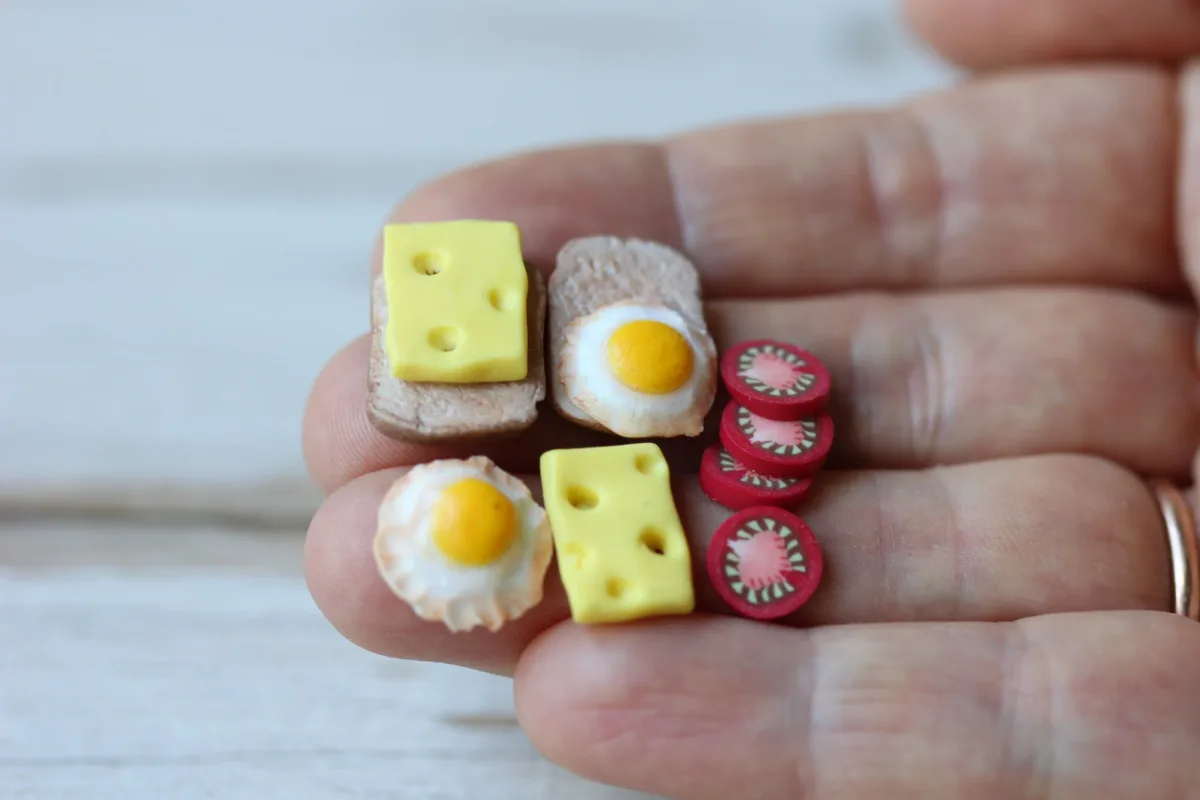 Breakfast set 1/12 Scale Dollhouse Miniature Food Lot 10 pc Toast Bread Eggs Cheese Tomatoes