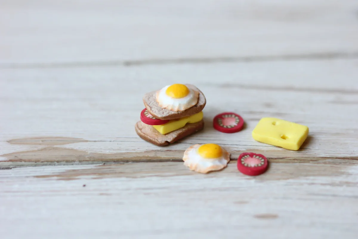 Breakfast set 1/12 Scale Dollhouse Miniature Food Lot 10 pc Toast Bread Eggs Cheese Tomatoes 5