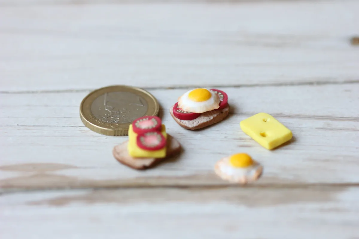 Breakfast set 1/12 Scale Dollhouse Miniature Food Lot 10 pc Toast Bread Eggs Cheese Tomatoes 6