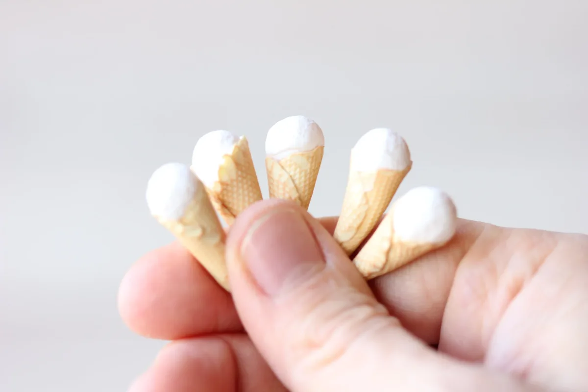 Ice Cream Cones Chocolate Raspberries Vanilla Ice Cream Dollhouse Miniature Play Food 1:6 Barbie Doll Montessori Waldorf Toys Lot of 5 6