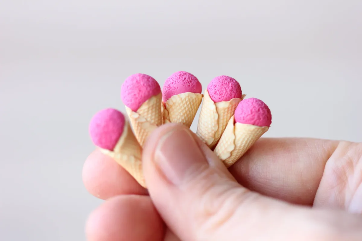 Ice Cream Cones Chocolate Raspberries Vanilla Ice Cream Dollhouse Miniature Play Food 1:6 Barbie Doll Montessori Waldorf Toys Lot of 5 7