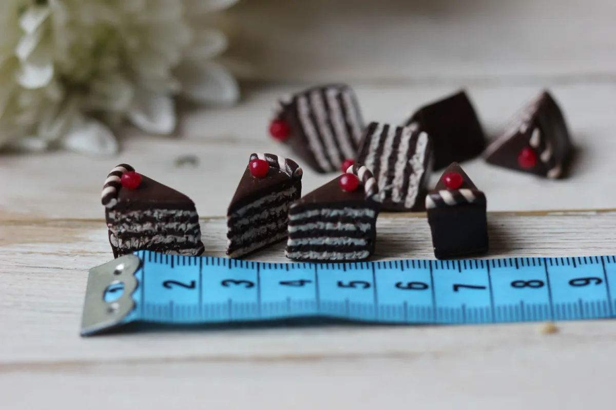 Miniature Sliced Chocolate Cake 1/6, 1/12 Scale Dollhouse Food Lot 4 pcs Bakery Shop Food for Dolls 2