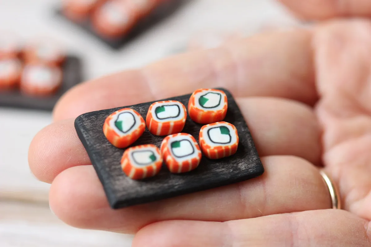 Miniature Sushi 1/12 1/6 Scale Dollhouse Food 6 Pcs on a Wooden Board Food for Dolls Dollhouse Miniatures Polymer Clay Sushi