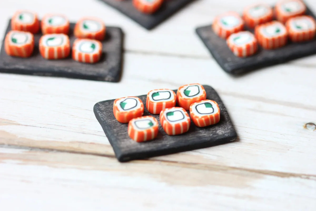 Miniature Sushi 1/12 1/6 Scale Dollhouse Food 6 Pcs on a Wooden Board Food for Dolls Dollhouse Miniatures Polymer Clay Sushi 9