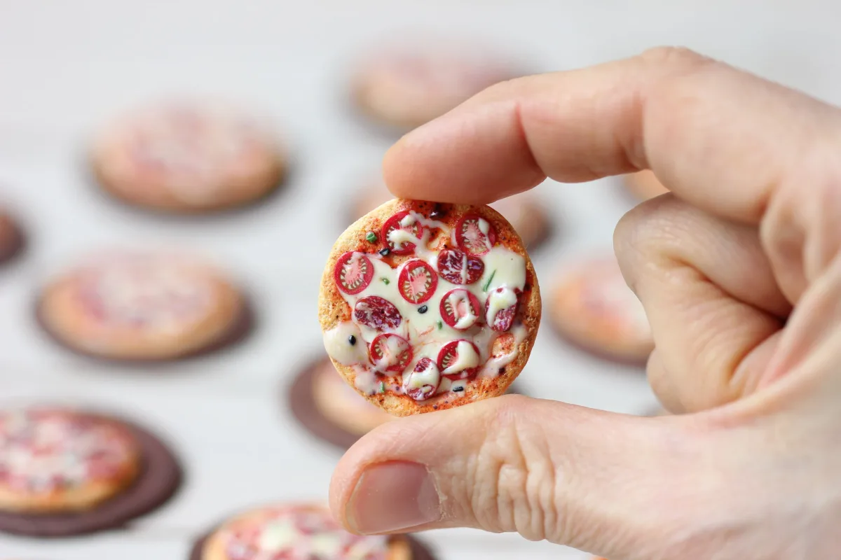 Pizza for Dolls Miniature Pepperoni and Tomatoes Pizza Mini Dollhouse Realistic Food 1:12 Scale Miniature Handmade Whole Pizza on a Plank 6