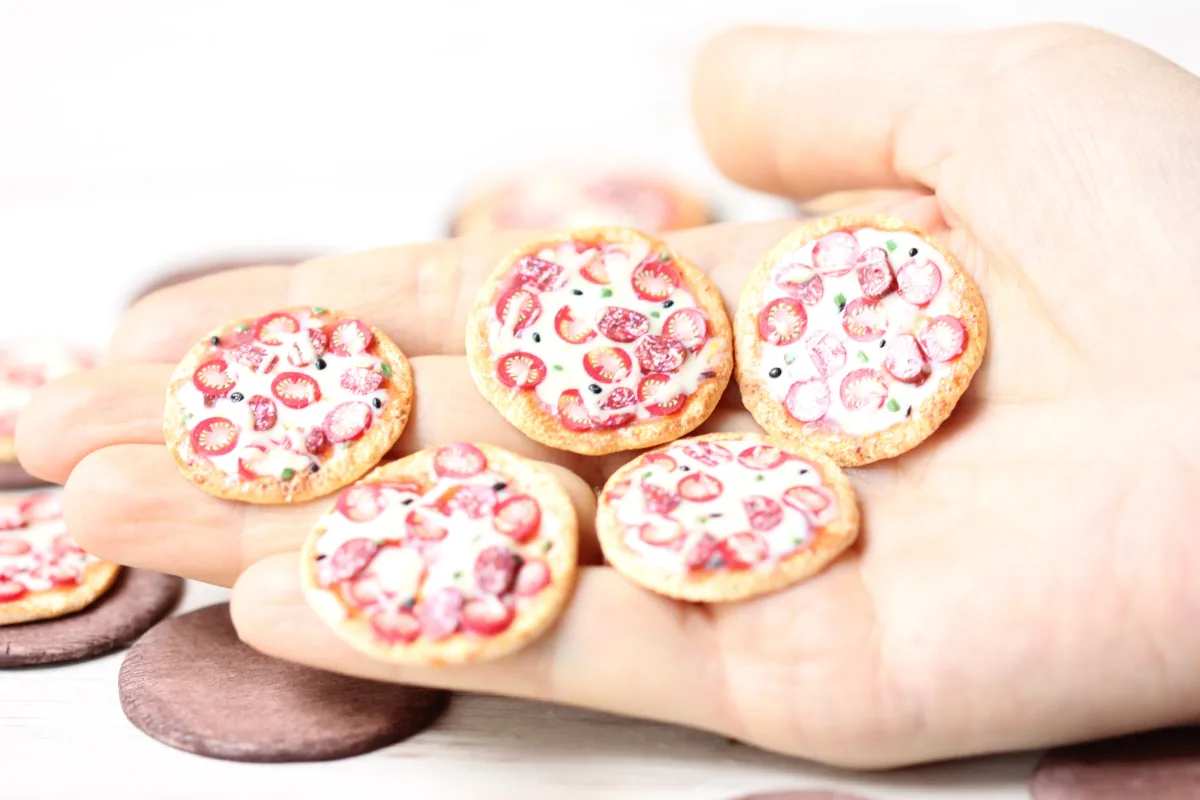 Pizza for Dolls Miniature Pepperoni and Tomatoes Pizza Mini Dollhouse Realistic Food 1:12 Scale Miniature Handmade Whole Pizza on a Plank 8