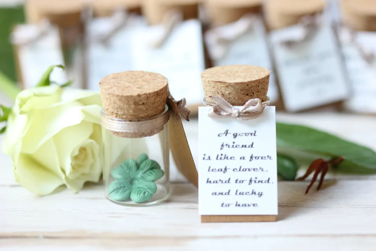 Personalized Clover Keepsake Bottle Anniversaries Graduations Birthdays Weddings Guests Party Favors Family Reunion Favors Gift for Friends 2