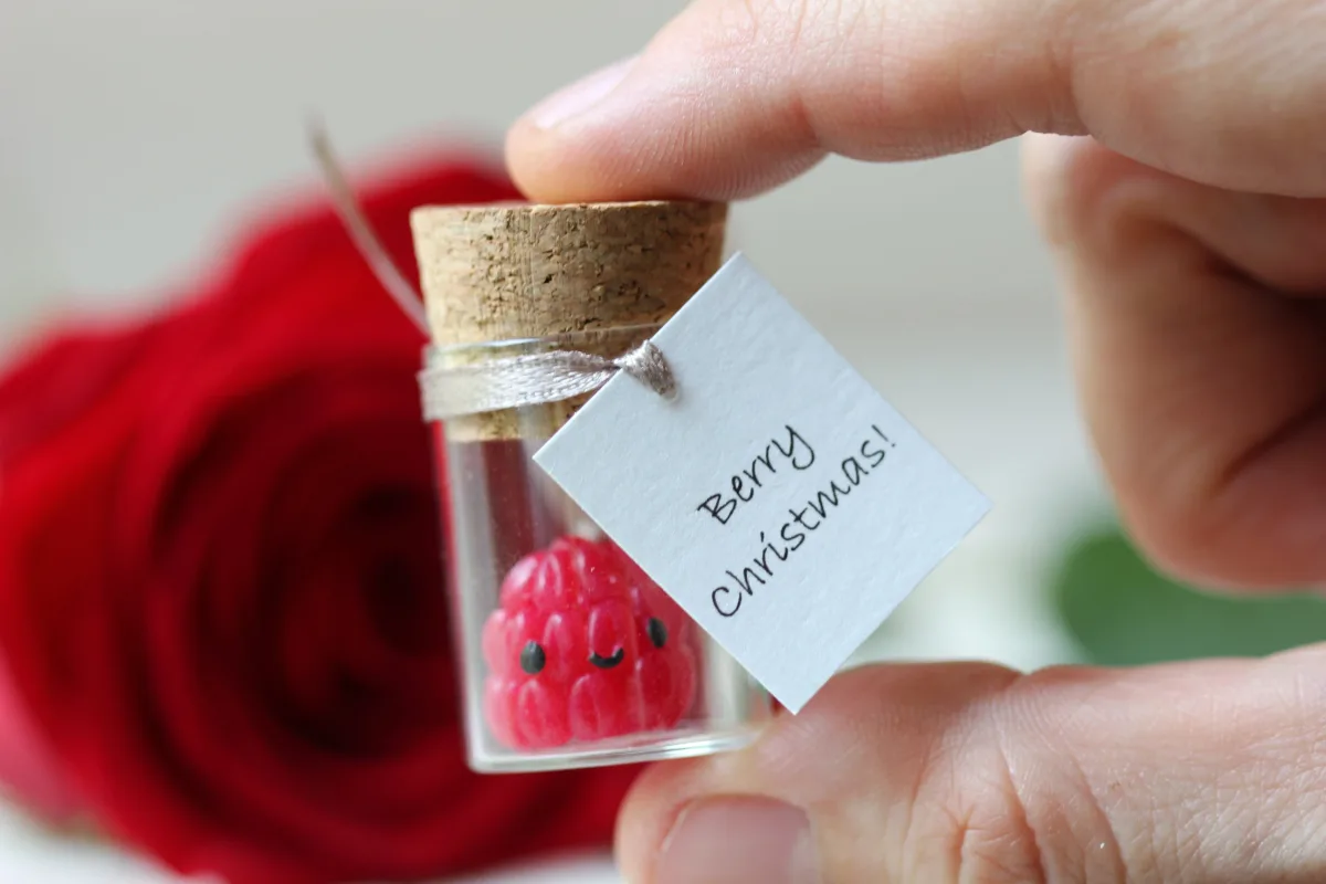 Berry Bliss Glass Bottle Raspberry Personalized Mom's, Dad's gift Family Reunion Favors Motivational Inspirational Customized Party Favors 7