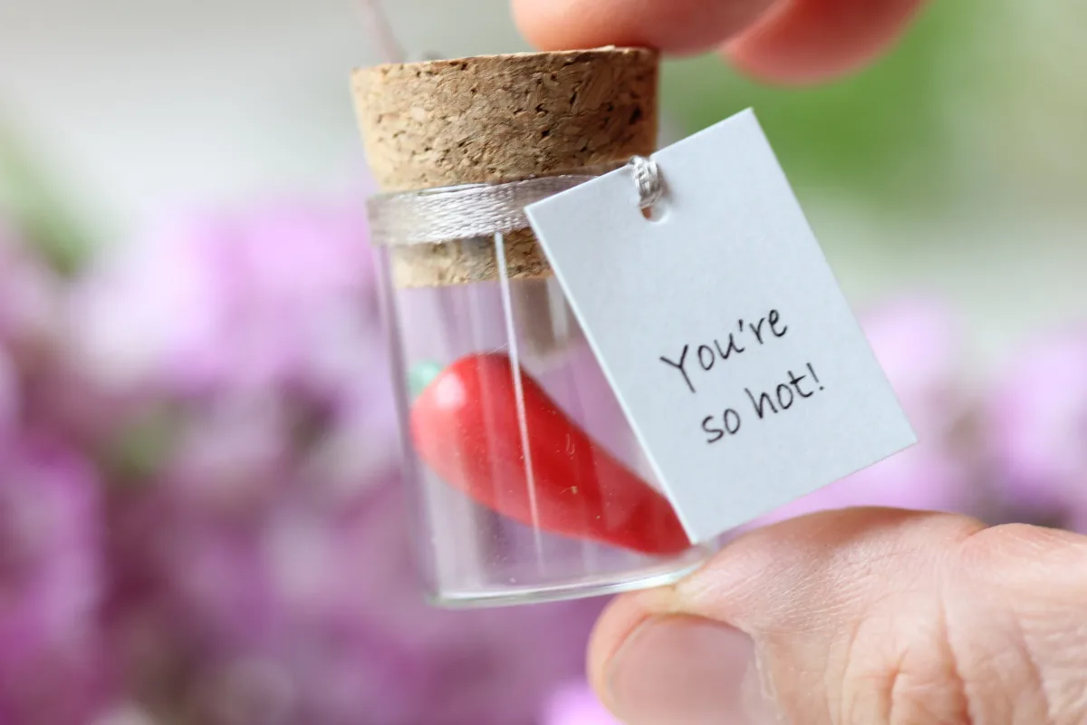 Spicy Sentiments Customizable Glass Bottle with Red Pepper Gift Kitchen Decor Unique Motivational Gift Passionate Love Party Office Surprise 4