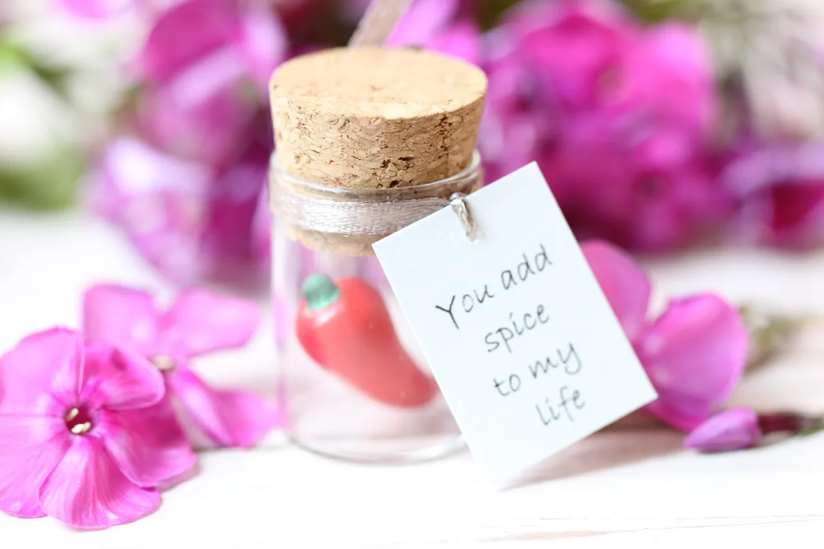 Spicy Sentiments Customizable Glass Bottle with Red Pepper Gift Kitchen Decor Unique Motivational Gift Passionate Love Party Office Surprise 7