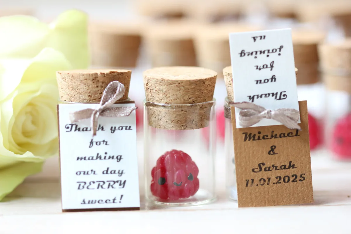 Bulk Wedding Favors for Guests Personalized Thank You Gift Raspberry Keepsake for Cherished Moments Customized Family Reunion Favors Gifts 7