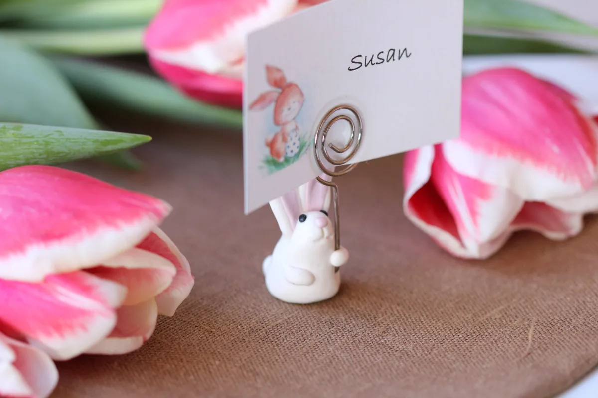 Bunny Shaped Place Card Holders Easter Dinner Cute Custom Holiday Name Place Holder Table Number Photo Holder Wedding Supplies Party Favors 2