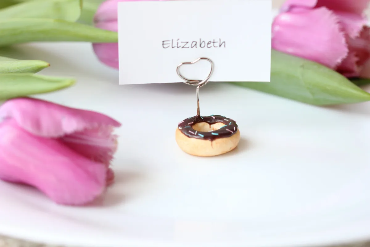 Place Card Holders for Wedding Polymer Clay Donut Names Escort Cards Guests Seating Table Finder Cards Wedding Supplies Price Tag Holders 3