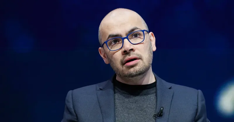 Глава Google DeepMind призывает создать глобальный надзорный орган по ИИ под руководством США