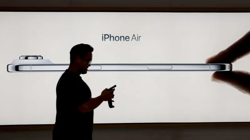 Apple ведет переговоры со стартапом, сжимающим ИИ для работы на iPhone