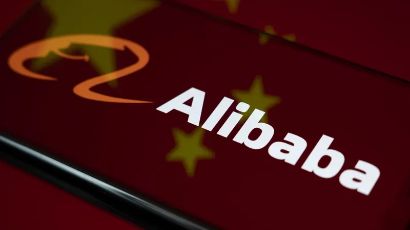Акции Alibaba взлетели на 4% после интеграции ИИ Qwen в Apple Intelligence в Китае