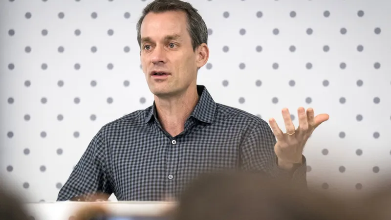 Google трясет ИИ-отдел: Jeff Dean уходит в свой стартап, Demis Hassabis расширяет полномочия