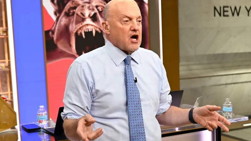 Jim Cramer: дата-центры под атакой, но монополии богатеют