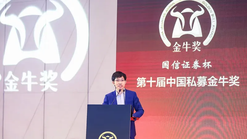 DeepSeek привлекает внешние инвестиции, пока хедж-фонд основателя зарабатывает на китайских IPO