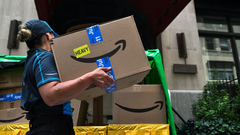 FTC подала в суд на Amazon: скрытые наценки на рекламу возмутили регуляторов