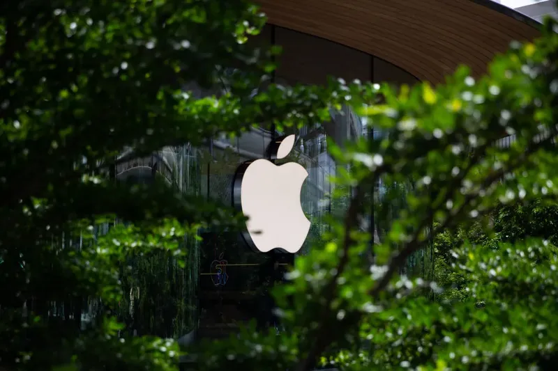 Создатель розницы Apple: ИИ не заменит поход в магазин