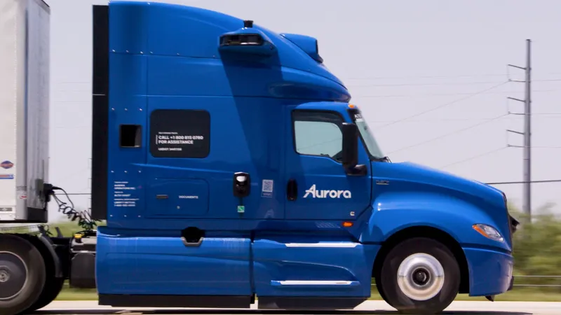 Aurora выпустила 20 беспилотных фур в Техасе и метит в прибыль к 2028