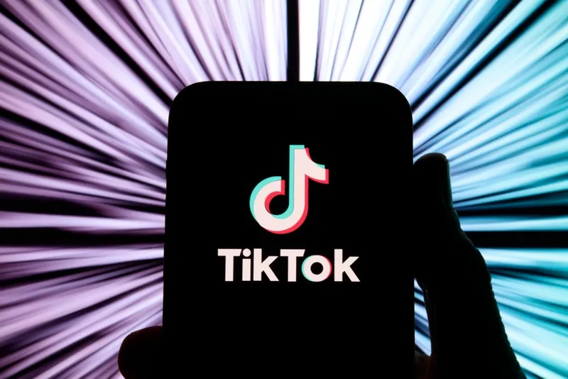 TikTok запустил AI-шопинг-ассистента и покупки в один клик