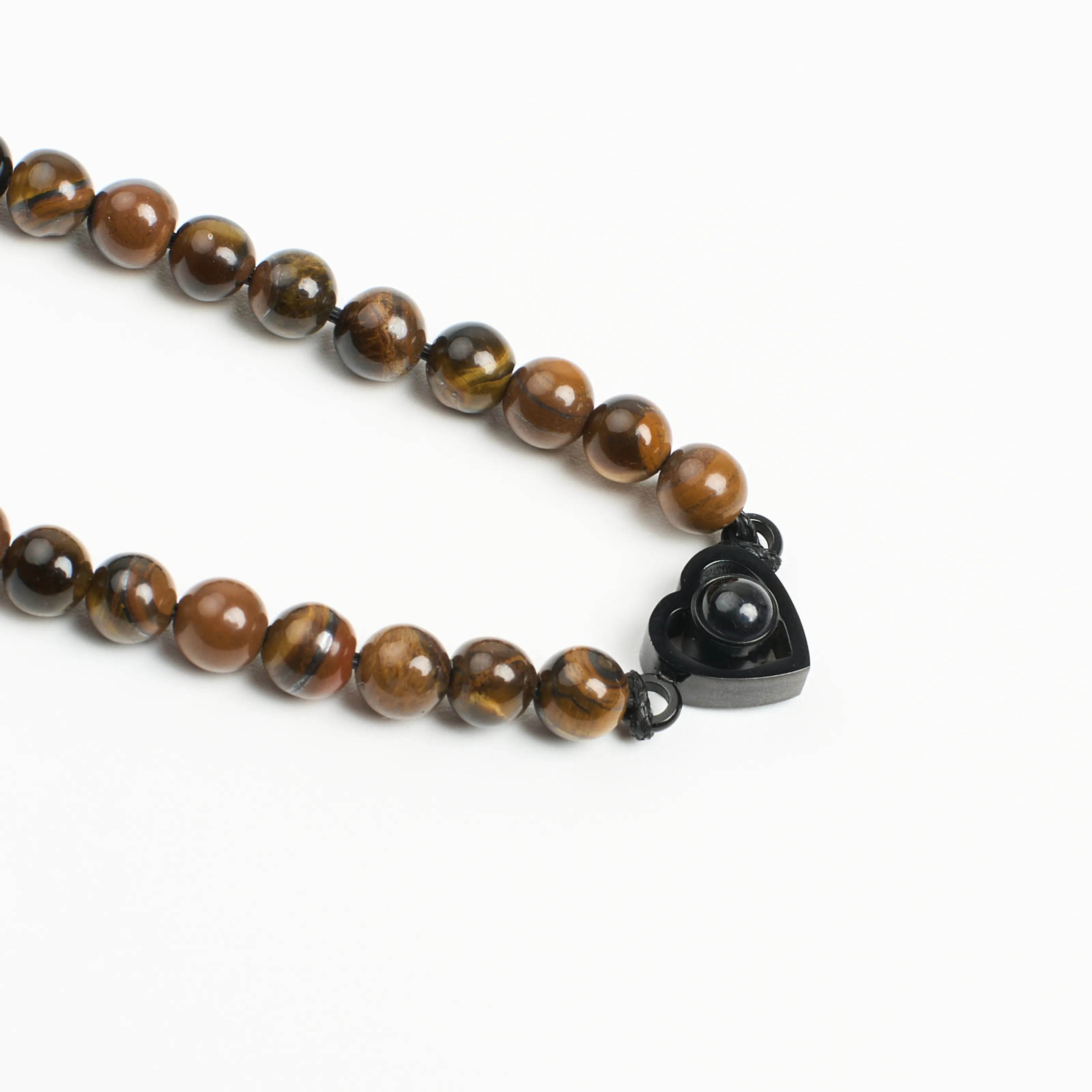 Браслет тигровый глаз вид сбоку