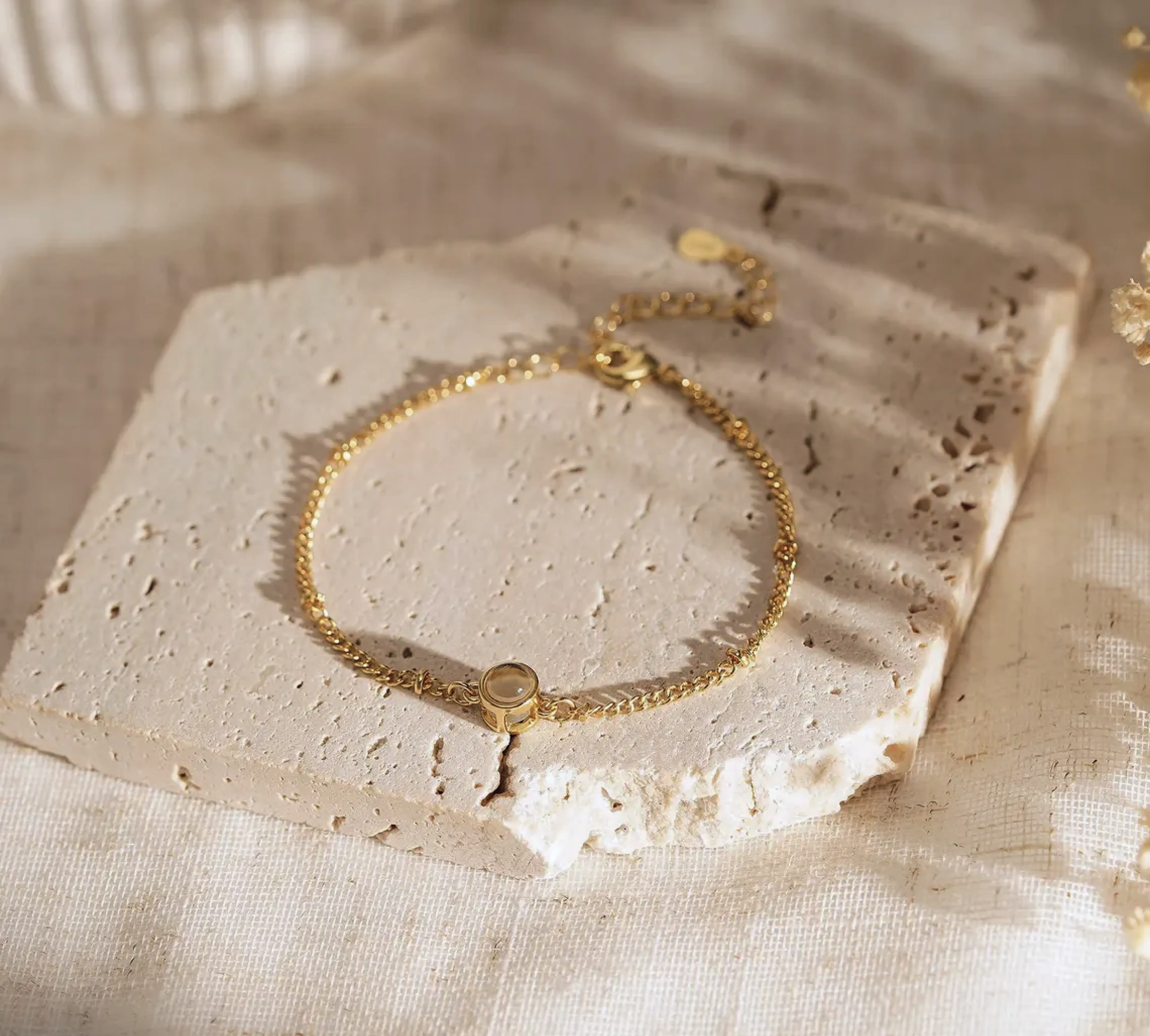 Серебряный браслет с фото шармом на память