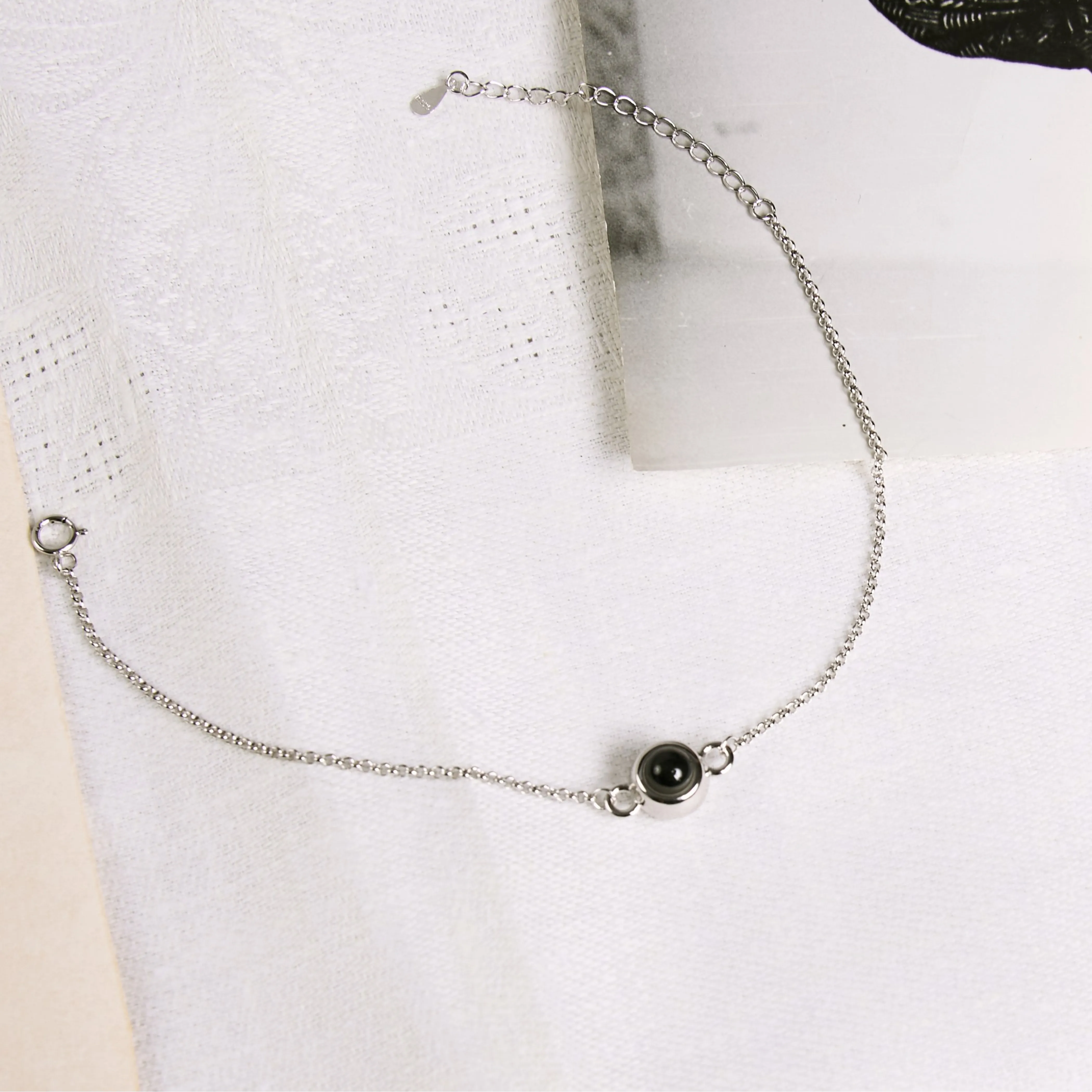 Шарм с фотографией для браслета в серебряном цвете