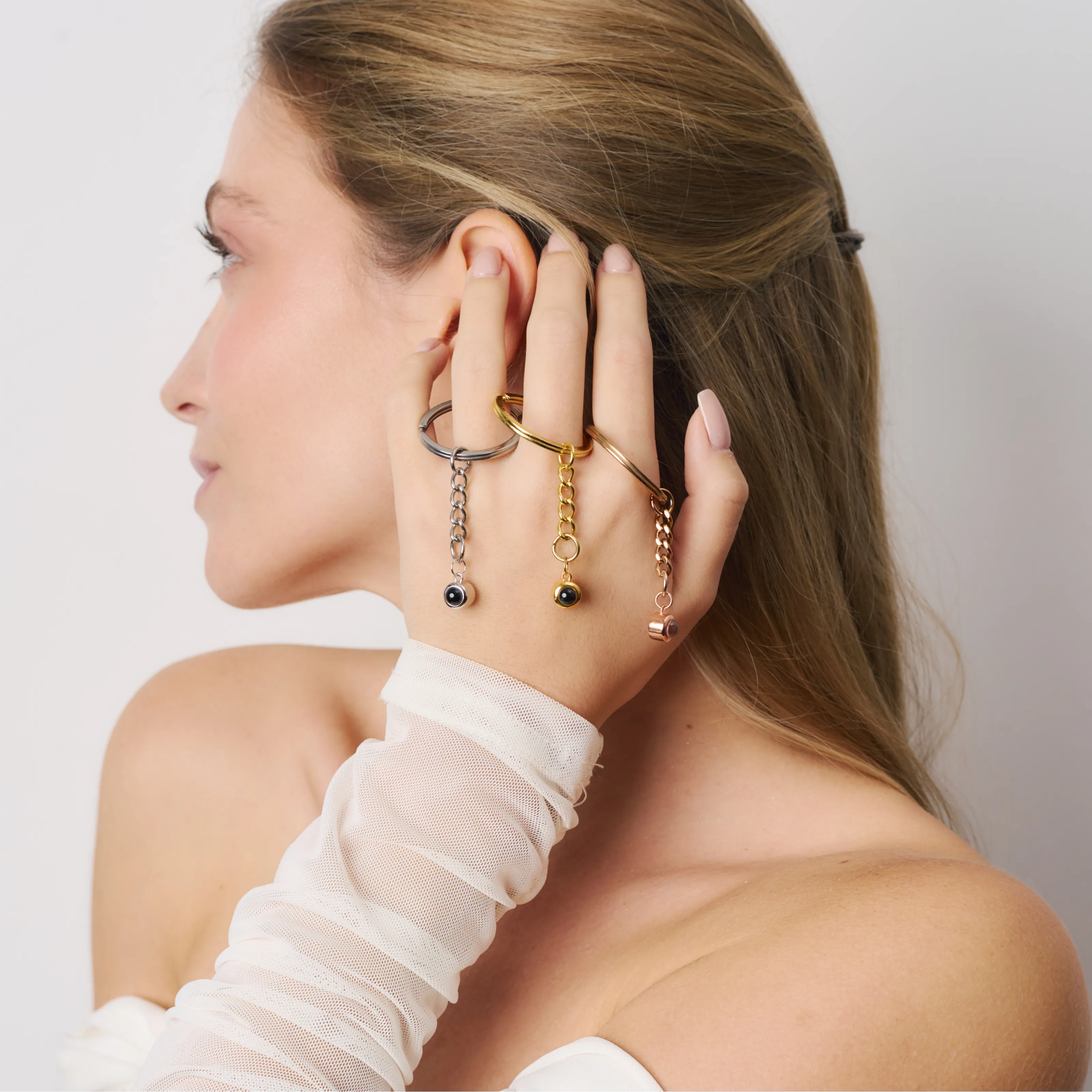 Золотой брелок шар с фото-памятью внутри Незабудки