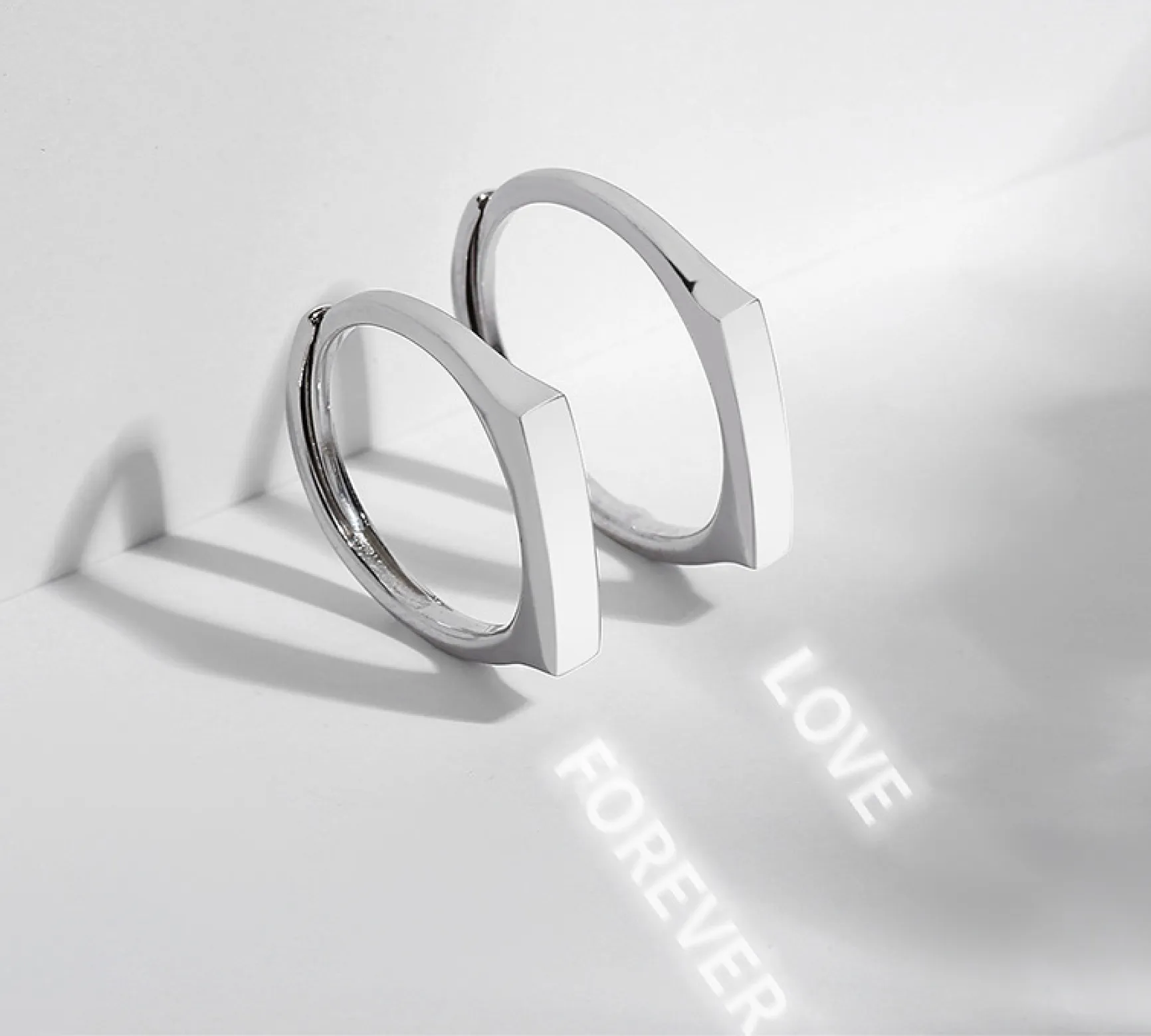 Серебряное кольцо «Шайни» с проекцией Forever