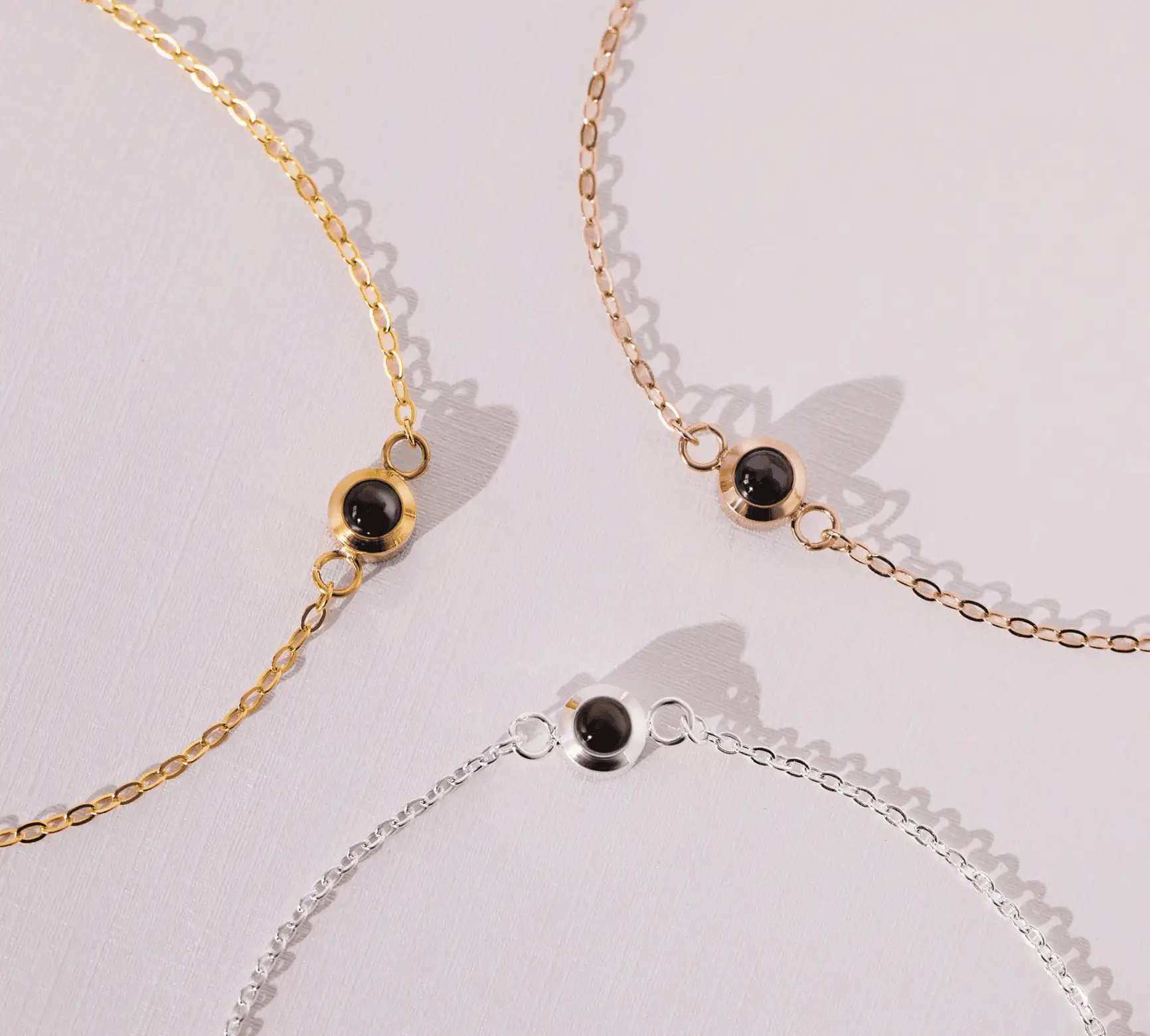 Все цвета браслетов с фотографией