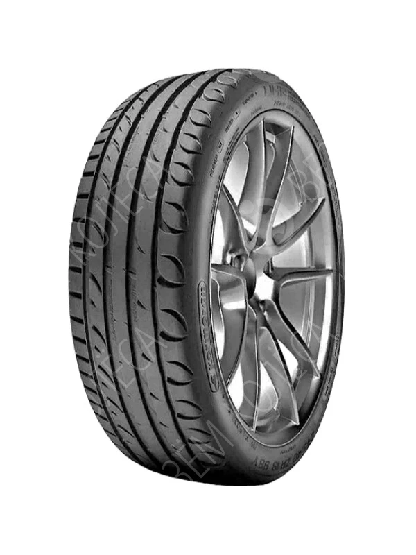 Летние шины Kormoran UHP 225/55 R17 101W
