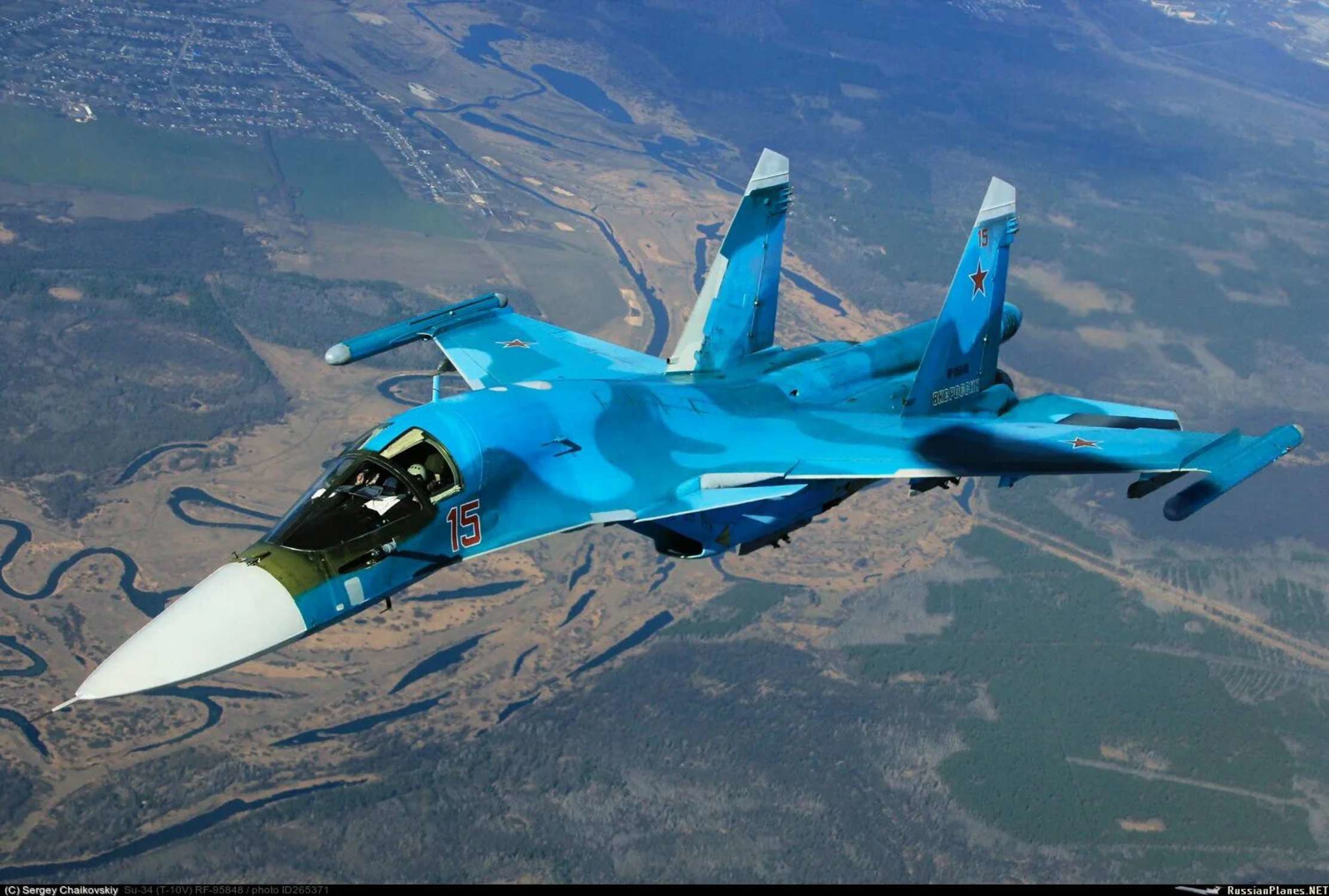 К какой авиации относится самолет су 34. Истребитель-бомбардировщик Су-34. Самолёт истребитель Су 34. Су34 самолет ВВС России. Су-34 реактивный самолёт.