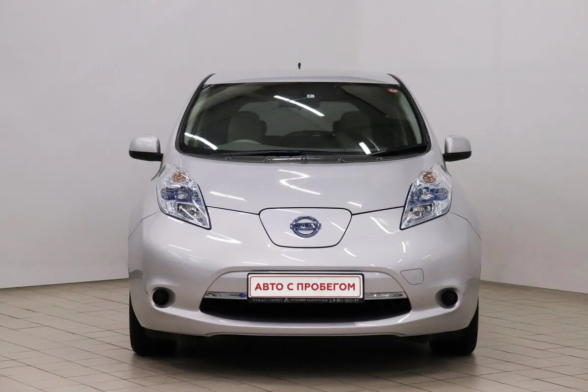 Nissan Leaf I (ZE0/AZE0) — фото 2