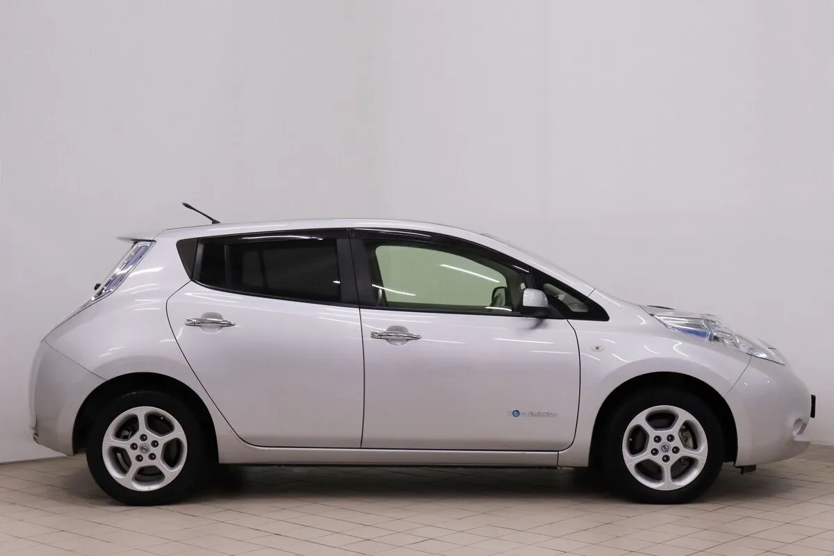 Nissan Leaf I (ZE0/AZE0) — фото 3