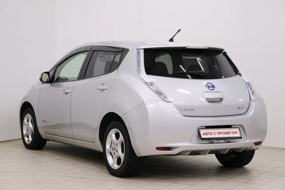 Nissan Leaf I (ZE0/AZE0) — фото 4