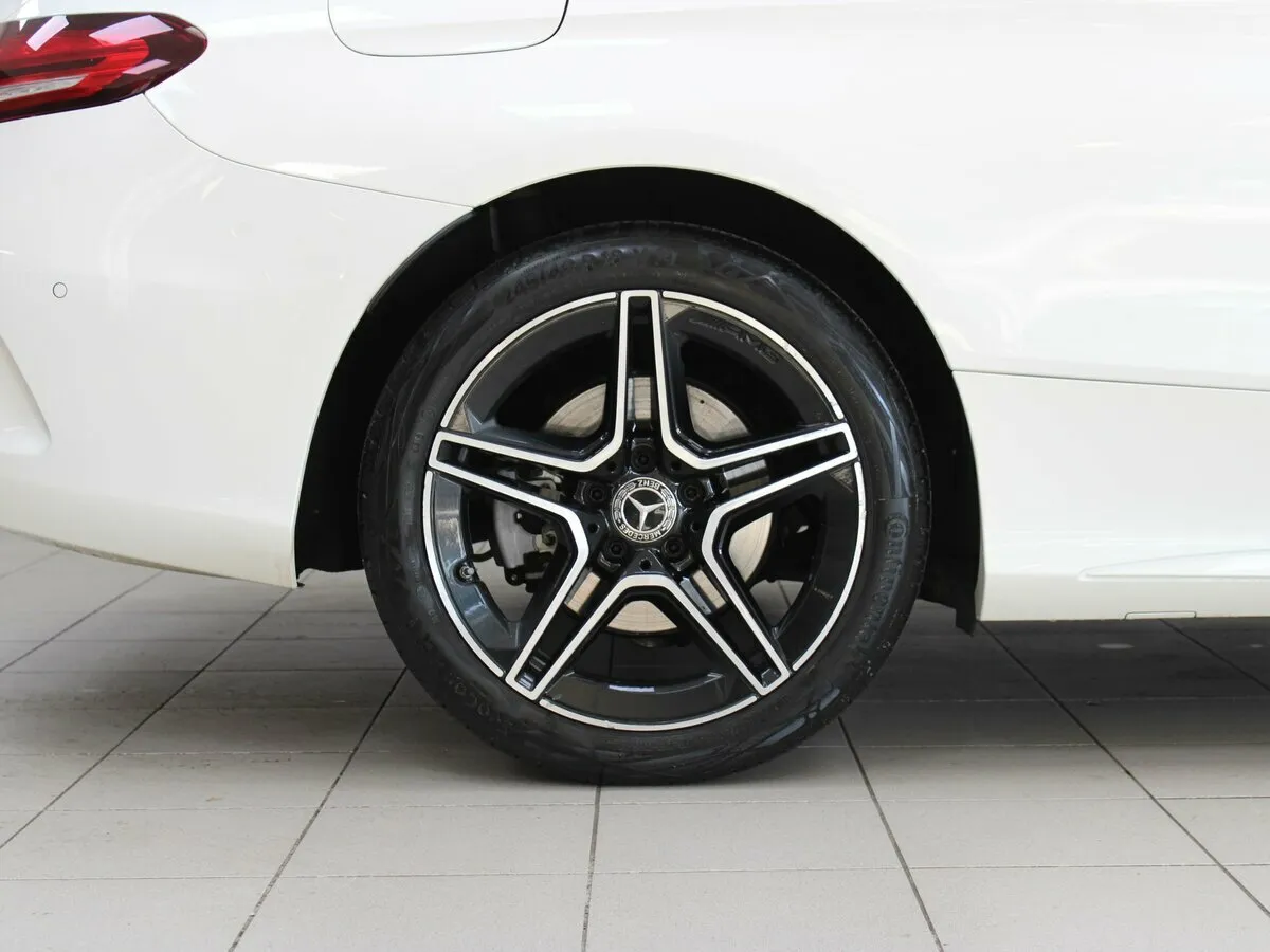 Mercedes-Benz C-Класс IV (W205) Рестайлинг · C 200 4MATIC Premium — фото 5