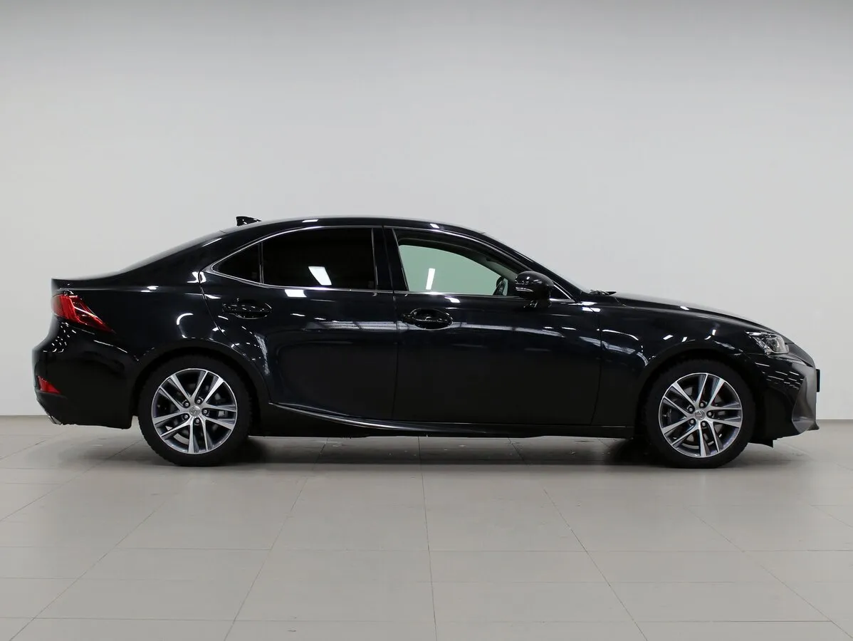 Lexus IS III Рестайлинг — фото 4