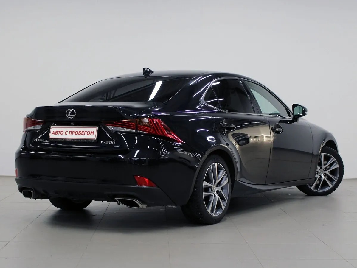 Lexus IS III Рестайлинг — фото 5