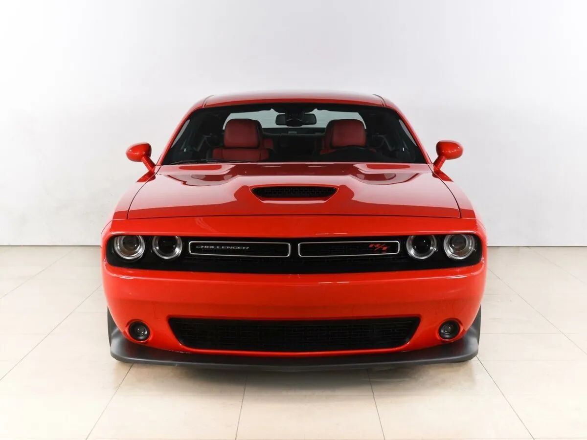 Dodge Challenger III Рестайлинг 2 — фото 2