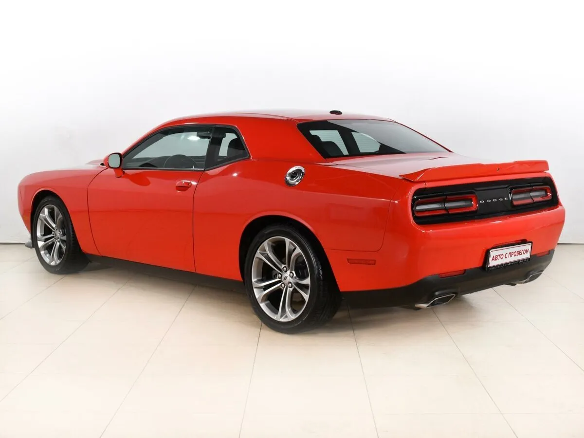 Dodge Challenger III Рестайлинг 2 — фото 3
